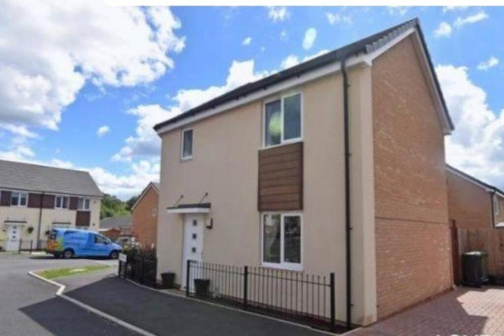 Dudley House **Staycation & Contractors** Sleeps 7 Tipton Bagian luar foto