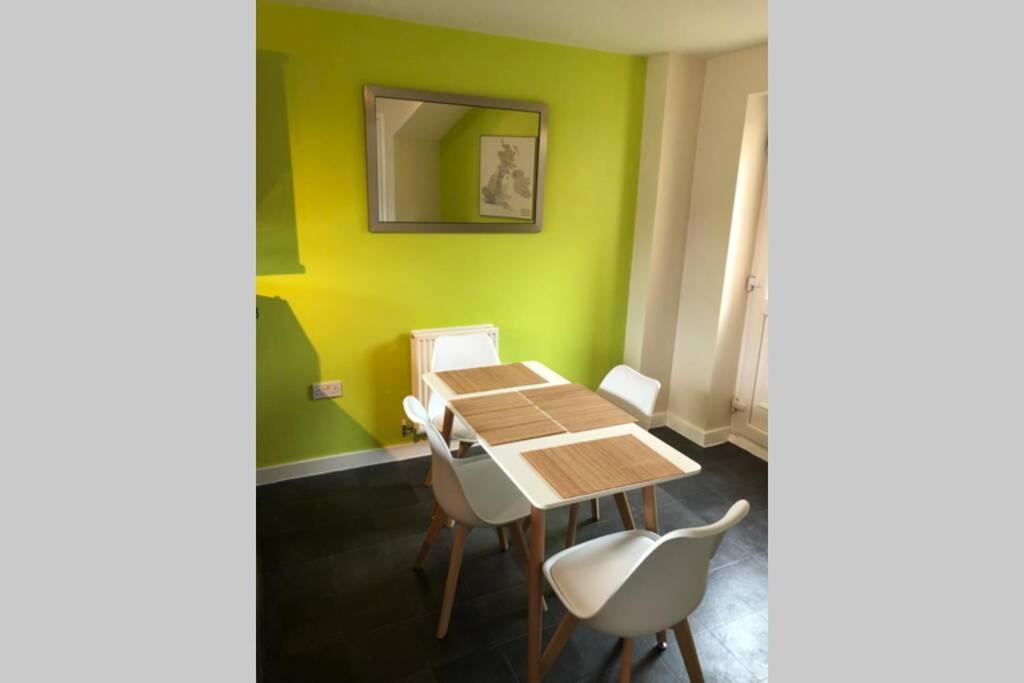 Dudley House **Staycation & Contractors** Sleeps 7 Tipton Bagian luar foto